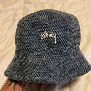 STÜSSY tweed bucket hat